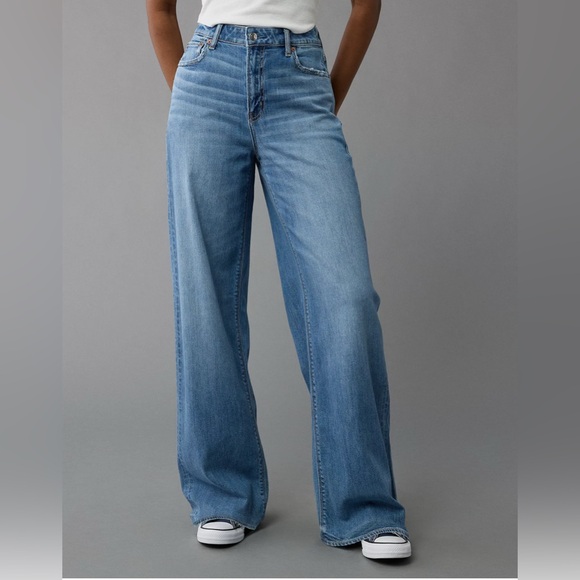 AE Dreamy Drape Stretch Super High-Waisted Baggy Wide-Leg Jean - Picture 1 of 6